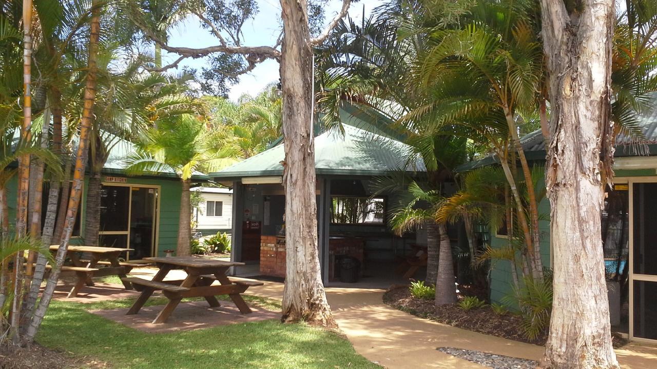 Melaleuca Caravan Park Порт-Маккуори Экстерьер фото