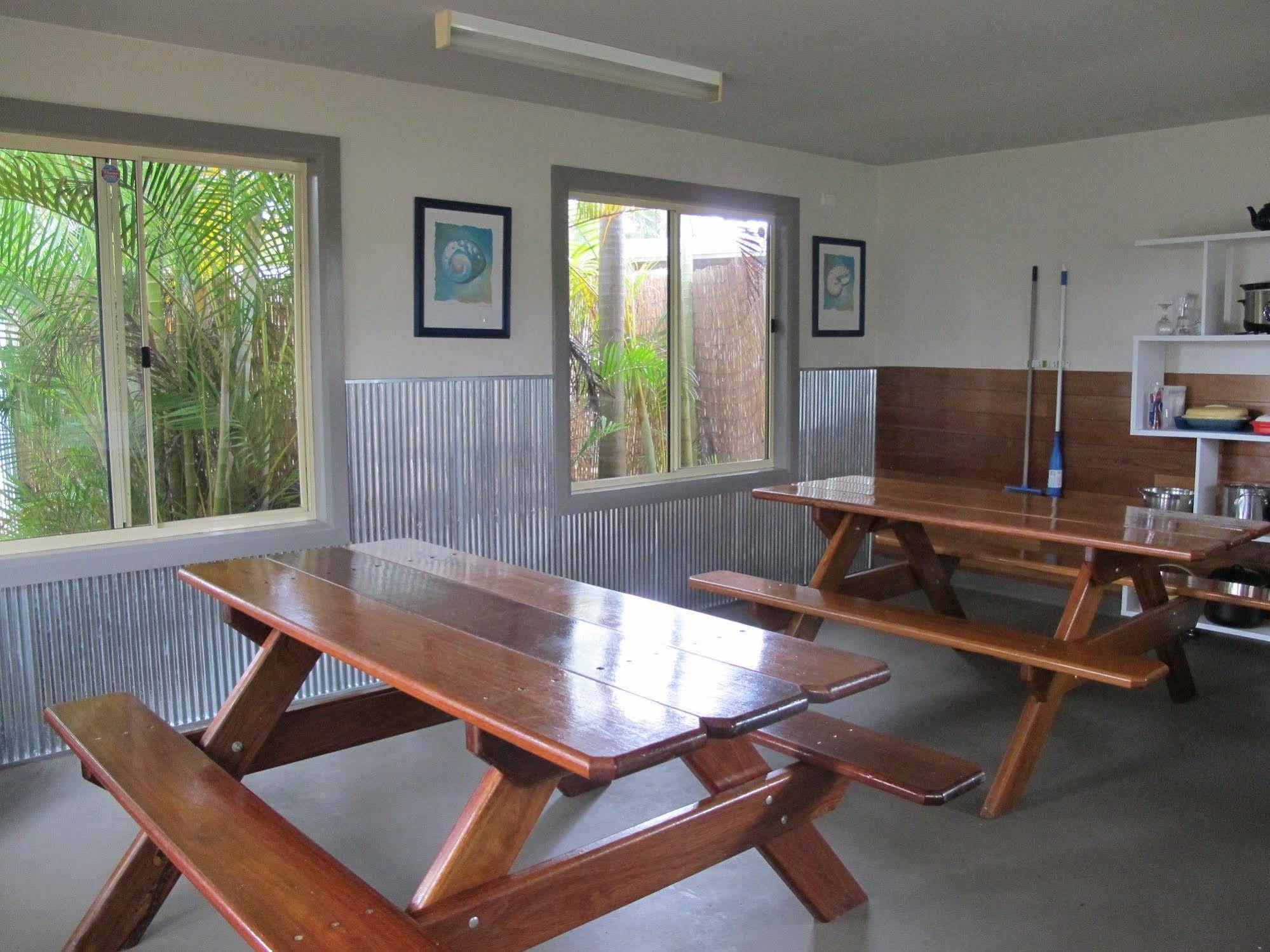 Melaleuca Caravan Park Порт-Маккуори Экстерьер фото